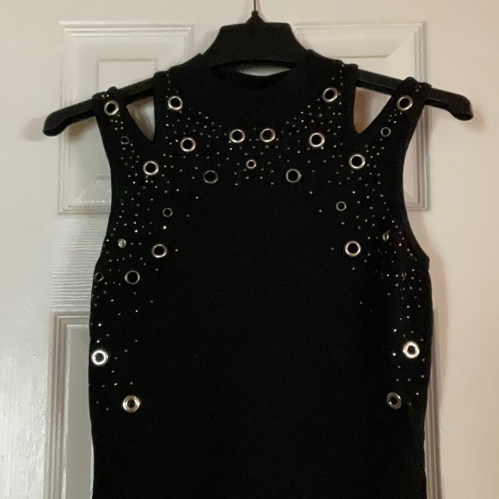 Black sleeveless Venus top